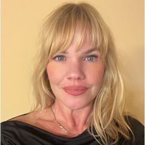 Meet your Posher, Gina